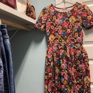 Quilted Wine floral dress. Pockets!